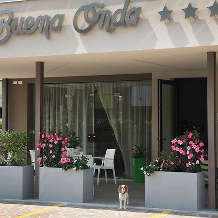 Hotel Buena Onda ペスキエーラ・デル・ガルダ エクステリア 写真